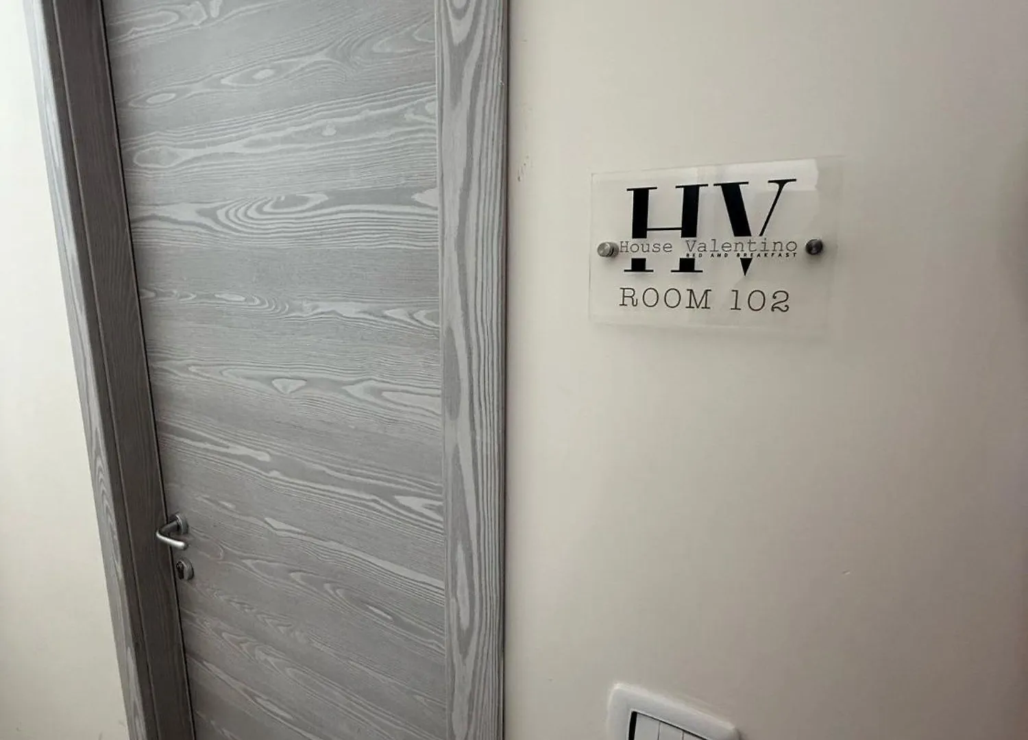 Апартаменты Valentino House Mattonelle Неаполь
