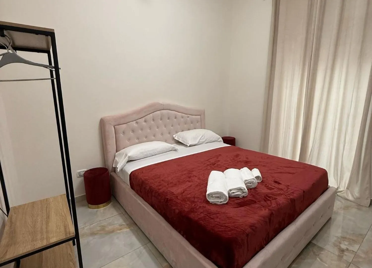Valentino House Mattonelle Apartment Naples 0*,  Italy