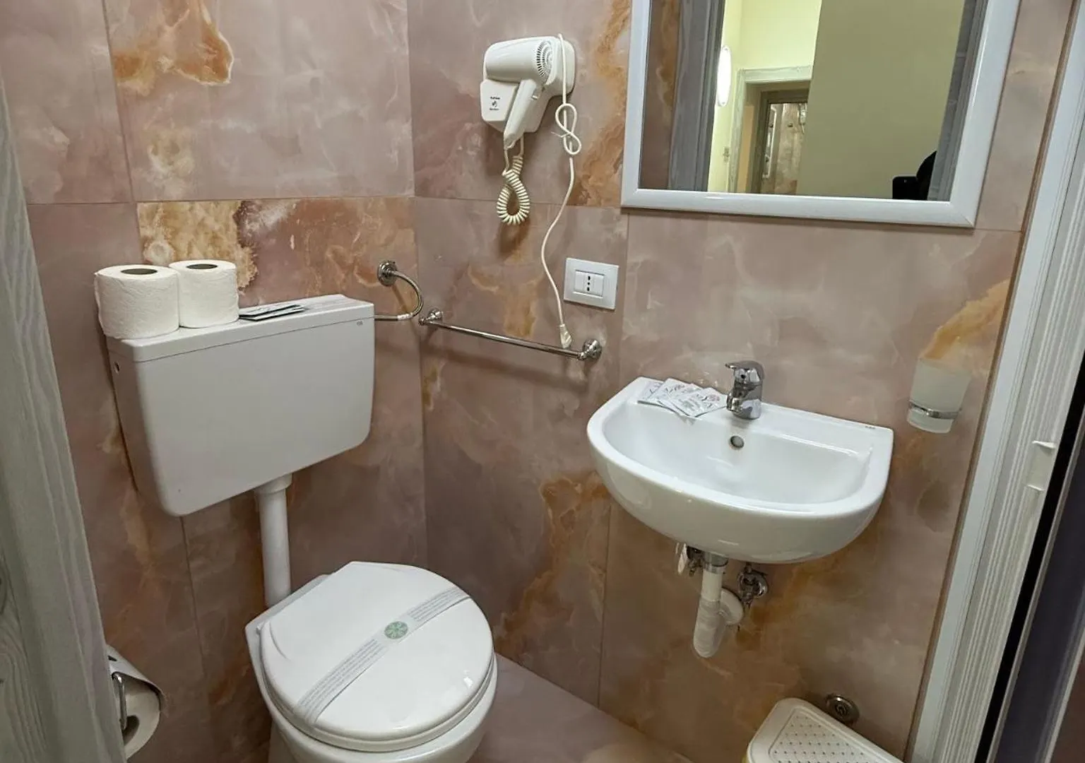 Valentino House Mattonelle Apartment Naples 0*,  Italy