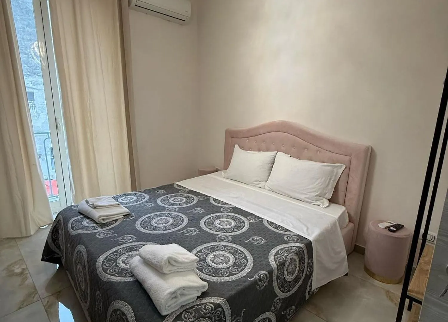 Valentino House Mattonelle Apartment Naples